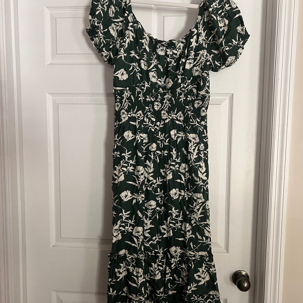 Forest Green Floral Midi Dress with Puff Sleeves